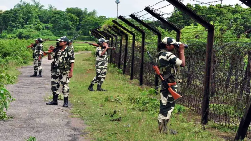 ফেনী ভারত সীমান্তে বিএসএফের গুলিতে বাংলাদেশি যুবক নিহত, আহত ১ ফেনী ভারত সীমান্তে বিএসএফের গুলিতে বাংলাদেশি যুবক নিহত, আহত ১