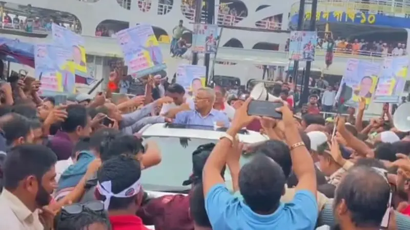 সাবেক এমপি হাফিজ ইব্রাহীমকে সংবর্ধণা সাবেক এমপি হাফিজ ইব্রাহীমকে সংবর্ধণা
