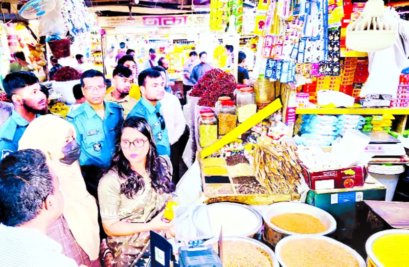 নিত্যপণ্যের বাজারে বেপরোয়া অসাধু ব্যবসায়ী সিন্ডিকেট নিত্যপণ্যের বাজারে বেপরোয়া অসাধু ব্যবসায়ী সিন্ডিকেট