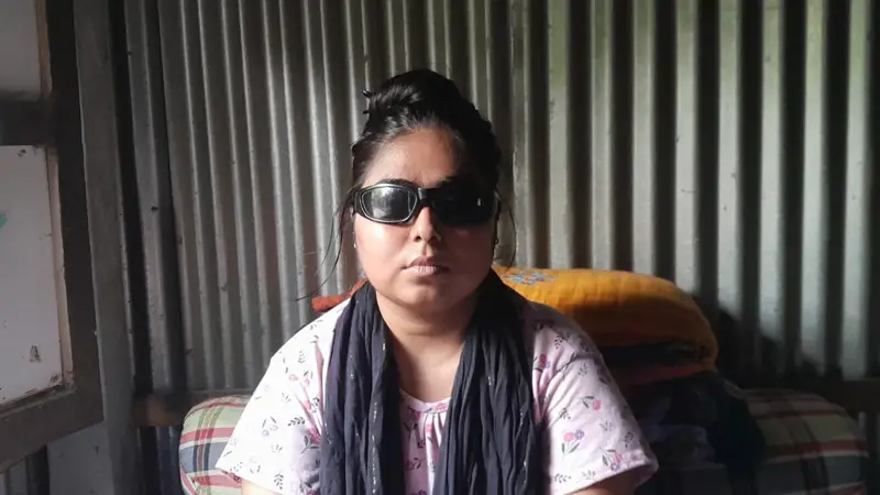 স্বামীর অত্যাচারে দৃষ্টি হারালেন স্ত্রী, কষ্টে কাটছে গৃহবধূর জীবন স্বামীর অত্যাচারে দৃষ্টি হারালেন স্ত্রী, কষ্টে কাটছে গৃহবধূর জীবন