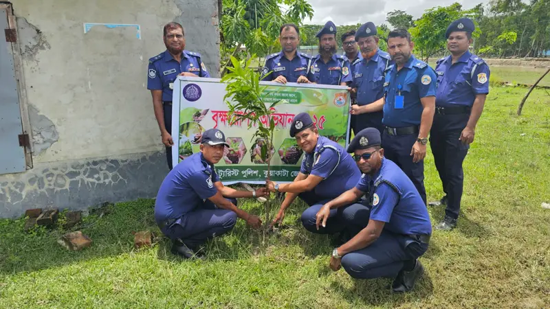 পরিবেশ রক্ষায় ট্যুরিস্ট পুলিশের উদ্যোগে কুয়াকাটায় বৃক্ষরোপণ পরিবেশ রক্ষায় ট্যুরিস্ট পুলিশের উদ্যোগে কুয়াকাটায় বৃক্ষরোপণ