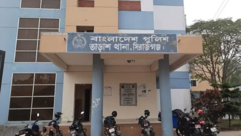 তাড়াশে স্ত্রীর তালাকপত্র পেয়ে অভিমানে স্বামীর আত্মহত্যা তাড়াশে স্ত্রীর তালাকপত্র পেয়ে অভিমানে স্বামীর আত্মহত্যা