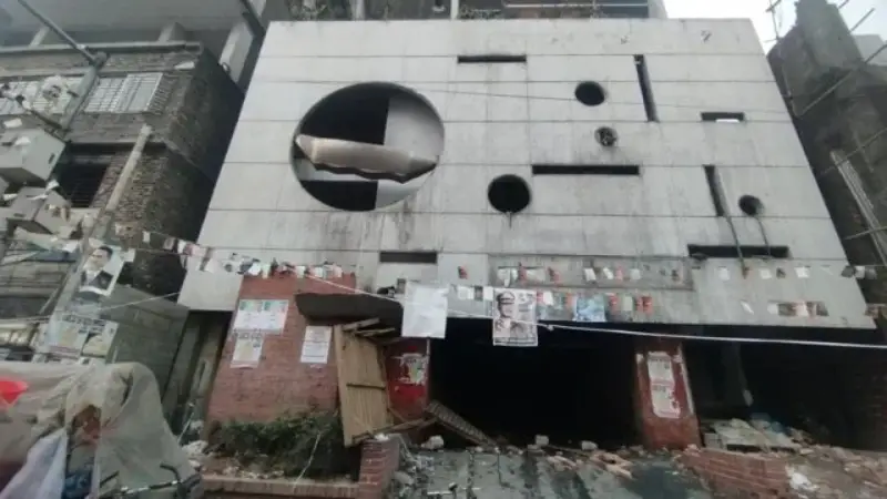 বদলে যাচ্ছে আ. লীগের কেন্দ্রীয় কার্যালয়, কী হতে যাচ্ছে ঈদের পর? বদলে যাচ্ছে আ. লীগের কেন্দ্রীয় কার্যালয়, কী হতে যাচ্ছে ঈদের পর?