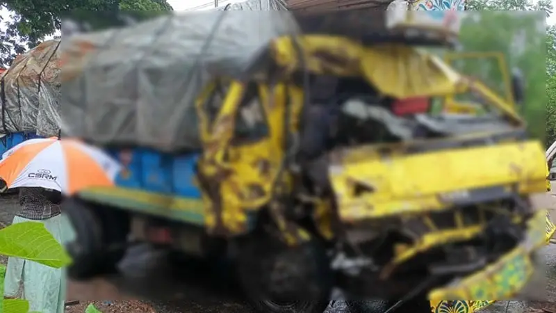 টাঙ্গাইলে বাস-ট্রাক মুখোমুখি সংঘর্ষে নিহত ৪ টাঙ্গাইলে বাস-ট্রাক মুখোমুখি সংঘর্ষে নিহত ৪