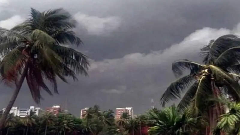 ৬ অঞ্চলে ৮০ কিমি বেগে ঝড়-বৃষ্টির আশঙ্কা ৬ অঞ্চলে ৮০ কিমি বেগে ঝড়-বৃষ্টির আশঙ্কা