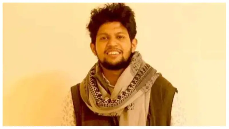 হোয়াটসঅ্যাপে দাওয়াত দিয়ে সমালোচনার মুখে উপদেষ্টা মাহফুজ আলম হোয়াটসঅ্যাপে দাওয়াত দিয়ে সমালোচনার মুখে উপদেষ্টা মাহফুজ আলম