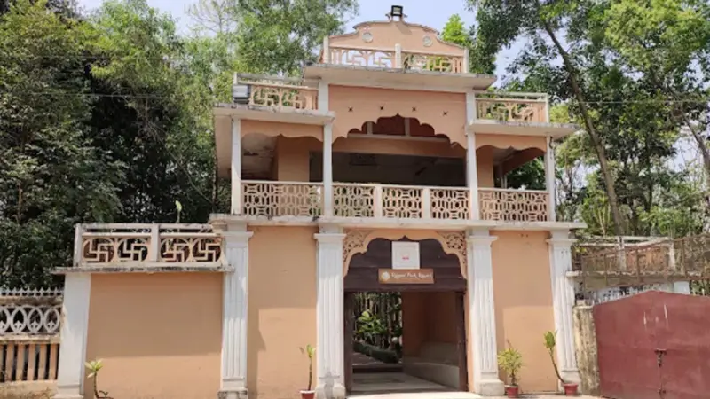 রিসোর্টে আটক ১৬ শিক্ষার্থী, বিয়ে দেওয়া হলো ৮ তরুণ-তরুণীকে রিসোর্টে আটক ১৬ শিক্ষার্থী, বিয়ে দেওয়া হলো ৮ তরুণ-তরুণীকে