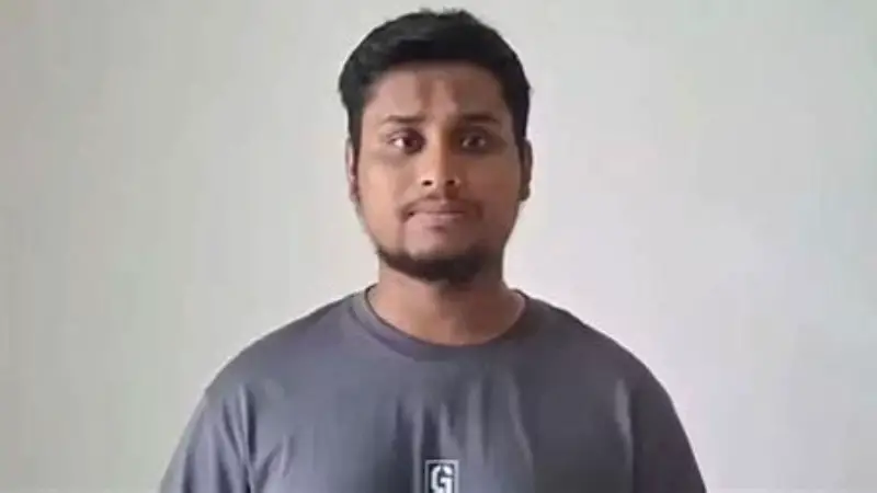 ওয়ান ইলেভেনের ফর্মূলায় আটকে বিএনপি: হাসনাত আব্দুল্লাহ ওয়ান ইলেভেনের ফর্মূলায় আটকে বিএনপি: হাসনাত আব্দুল্লাহ