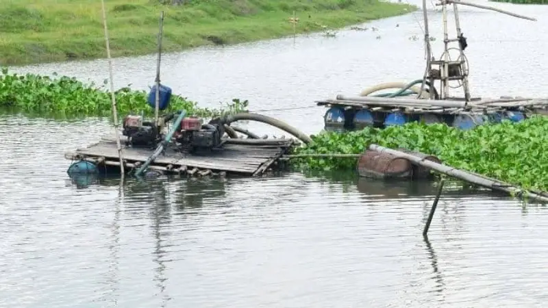 নদী থেকে অবৈধভাবে বালু উত্তোলনের অভিযোগে যুবকের ৩০ দিনের জেল নদী থেকে অবৈধভাবে বালু উত্তোলনের অভিযোগে যুবকের ৩০ দিনের জেল