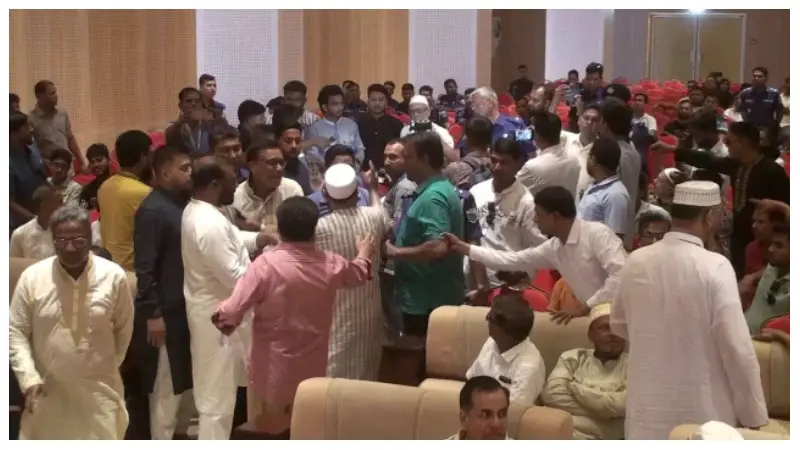 মুক্তিযোদ্ধার দিকে তেড়ে গেলেন জামায়াত নেতা: যা জানা গেল মুক্তিযোদ্ধার দিকে তেড়ে গেলেন জামায়াত নেতা: যা জানা গেল