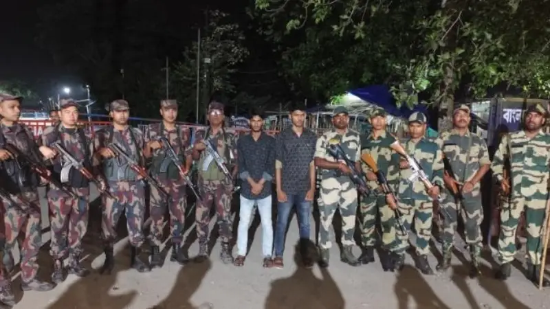 ছবি তুলতে গিয়ে আটক মামা-ভাগিনাকে ফেরত দিলো বিএসএফ ছবি তুলতে গিয়ে আটক মামা-ভাগিনাকে ফেরত দিলো বিএসএফ
