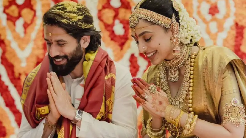 বিয়ের ৫ মাসেই মা-বাবা হচ্ছেন চৈতন্য-শোভিতা! বিয়ের ৫ মাসেই মা-বাবা হচ্ছেন চৈতন্য-শোভিতা!