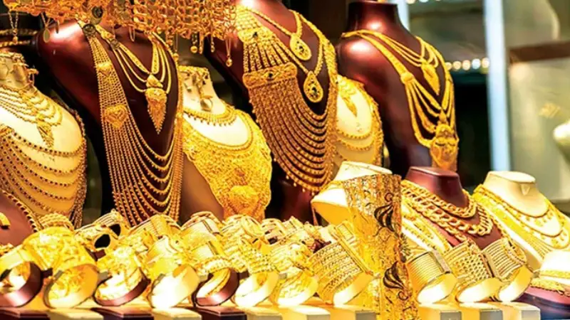 সোনার দাম আরও এক দফা কমলো সোনার দাম আরও এক দফা কমলো