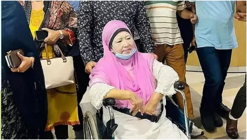 কয়টায় দেশে পৌঁছাবেন খালেদা জিয়া, জানালেন রিজভী কয়টায় দেশে পৌঁছাবেন খালেদা জিয়া, জানালেন রিজভী