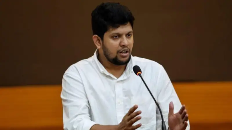 আমি স্পষ্টভাবে এ আইনের অনেকগুলো ধারা নিয়ে প্রশ্ন তুলেছিলাম: উপদেষ্টা মাহফুজ আলম আমি স্পষ্টভাবে এ আইনের অনেকগুলো ধারা নিয়ে প্রশ্ন তুলেছিলাম: উপদেষ্টা মাহফুজ আলম