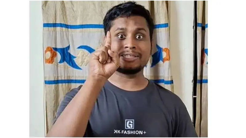 ‘জুলাই-স্পট’ এ হাসনাতের ডাক—ছাত্র-জনতার তিন দফা দাবিতে সারাদেশে গণঅবস্থান ‘জুলাই-স্পট’ এ হাসনাতের ডাক—ছাত্র-জনতার তিন দফা দাবিতে সারাদেশে গণঅবস্থান