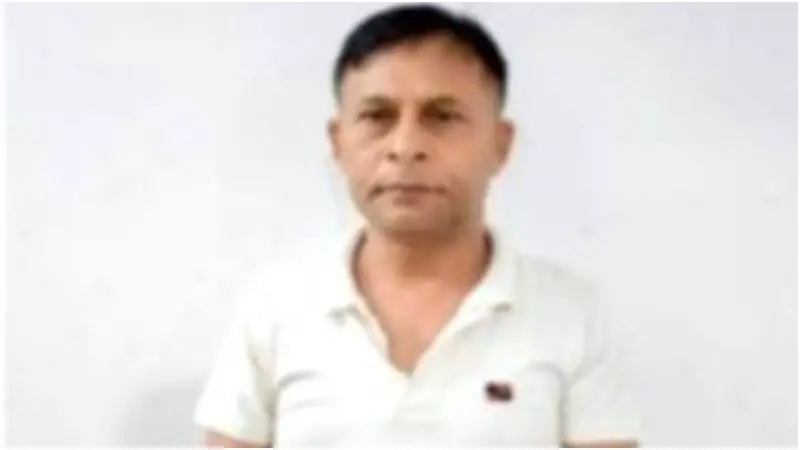 আশুলিয়া থানা স্বেচ্ছাসেবক লীগের সাধারণ সম্পাদক গ্রেপ্তার আশুলিয়া থানা স্বেচ্ছাসেবক লীগের সাধারণ সম্পাদক গ্রেপ্তার