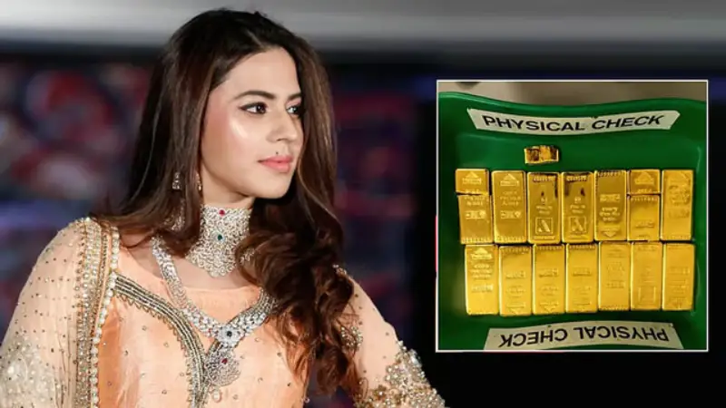 স্বর্ণ চোরাচালান মামলা: জামিন পেলেও যে আইনে জেলে থাকছেন ভারতীয় অভিনেত্রী স্বর্ণ চোরাচালান মামলা: জামিন পেলেও যে আইনে জেলে থাকছেন ভারতীয় অভিনেত্রী