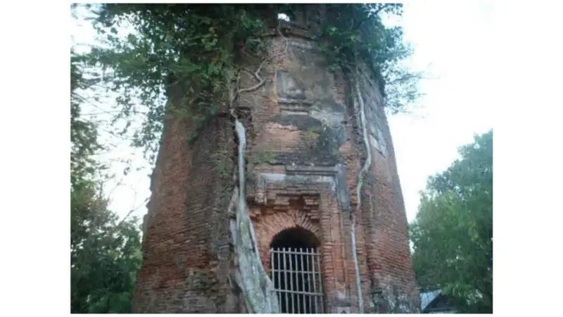 ঐতিহাসিক স্থাপনা অবহেলায় জরাজীর্ণ, স্থানীয়দের জোর দাবি মন্দির সংস্কারের ঐতিহাসিক স্থাপনা অবহেলায় জরাজীর্ণ, স্থানীয়দের জোর দাবি মন্দির সংস্কারের