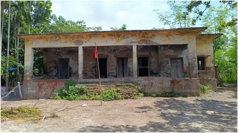 সরকারি হোস্টেল ও হাসপাতালের জমি ব্যক্তিমালিকানায়! এলাকাবাসীর ক্ষোভ সরকারি হোস্টেল ও হাসপাতালের জমি ব্যক্তিমালিকানায়! এলাকাবাসীর ক্ষোভ