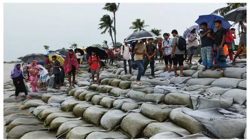 নৌযান বন্ধ, অনিশ্চয়তায় ভর্তি পরীক্ষার্থীরা নৌযান বন্ধ, অনিশ্চয়তায় ভর্তি পরীক্ষার্থীরা
