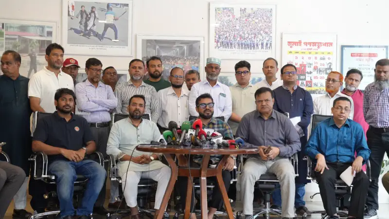 ডিএনসিসির বর্জ্য অপসারণ কার্যক্রম চলমান থাকবে: ডিএনসিসি প্রশাসক ডিএনসিসির বর্জ্য অপসারণ কার্যক্রম চলমান থাকবে: ডিএনসিসি প্রশাসক