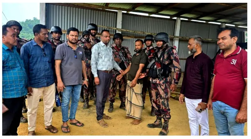 আলীকদমে বিজিবি’র অভিযানে মিয়ানমার সীমান্ত থেকে শ্রমিক উদ্ধার আলীকদমে বিজিবি’র অভিযানে মিয়ানমার সীমান্ত থেকে শ্রমিক উদ্ধার