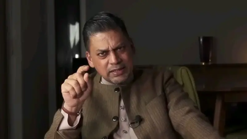 ‘বাংলাদেশে এই প্রথম একটা সিরিয়াস পলিটিকাল গ্যাঞ্জাম এড়ানো গেছে সোফায় বসে’ ‘বাংলাদেশে এই প্রথম একটা সিরিয়াস পলিটিকাল গ্যাঞ্জাম এড়ানো গেছে সোফায় বসে’