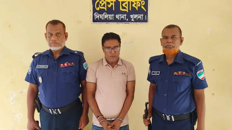 খুলনায় চরমপন্থী নেতা নাসিম আটক খুলনায় চরমপন্থী নেতা নাসিম আটক