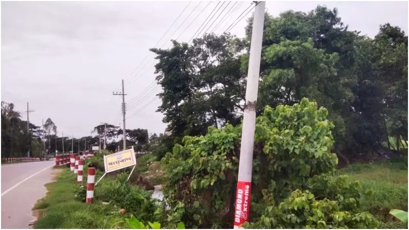চন্দনাইশে ঝুঁকিপূর্ণ বৈদ্যুতিক খুঁটি মেরামতের উদ্যোগ নেই চন্দনাইশে ঝুঁকিপূর্ণ বৈদ্যুতিক খুঁটি মেরামতের উদ্যোগ নেই