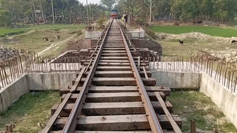 চুক্তি ছিল ৯ মাসের: কাজ শেষ হয়নি ৪ বছরেও চুক্তি ছিল ৯ মাসের: কাজ শেষ হয়নি ৪ বছরেও