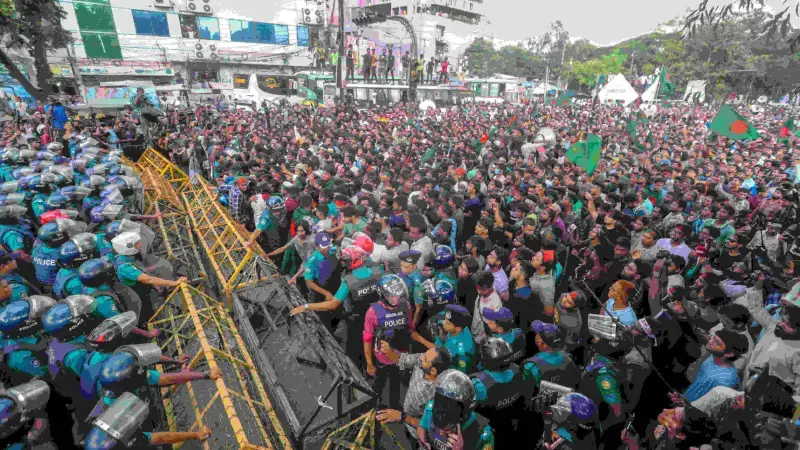 জুলাইয়ের দিনগুলি: ১১ জুলাই জুলাইয়ের দিনগুলি: ১১ জুলাই