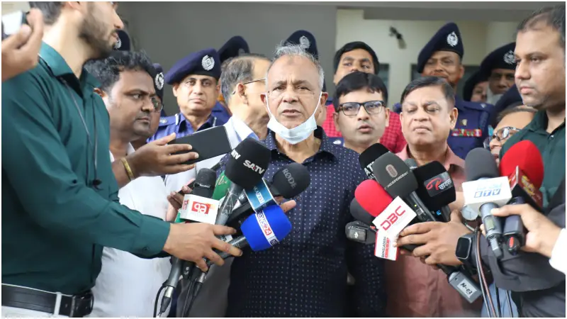 মিটফোর্ডের ঘটনায় জড়িতদের সবাইকে আইনের আওতায় আনা হয়েছে: স্বরাষ্ট্র উপদেষ্টা মিটফোর্ডের ঘটনায় জড়িতদের সবাইকে আইনের আওতায় আনা হয়েছে: স্বরাষ্ট্র উপদেষ্টা