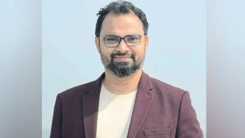 বিএনপি কোনো ধরনের সন্ত্রাস, বিশৃঙ্খলা বা অন্যায়কে প্রশ্রয় দেয় না: আমিনুল হক বিএনপি কোনো ধরনের সন্ত্রাস, বিশৃঙ্খলা বা অন্যায়কে প্রশ্রয় দেয় না: আমিনুল হক