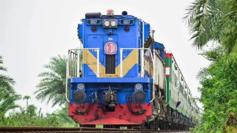 জামায়াতের ট্রেন বুকিং:অনেকে ইতিহাস না জেনে বিভ্রান্তিকর তথ্য প্রচার করছে জামায়াতের ট্রেন বুকিং:অনেকে ইতিহাস না জেনে বিভ্রান্তিকর তথ্য প্রচার করছে