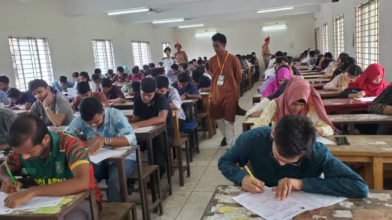 বাঙলা কলেজে ‘জুলাই অলিম্পিয়াড ২০২৫’ অনুষ্ঠিত বাঙলা কলেজে ‘জুলাই অলিম্পিয়াড ২০২৫’ অনুষ্ঠিত
