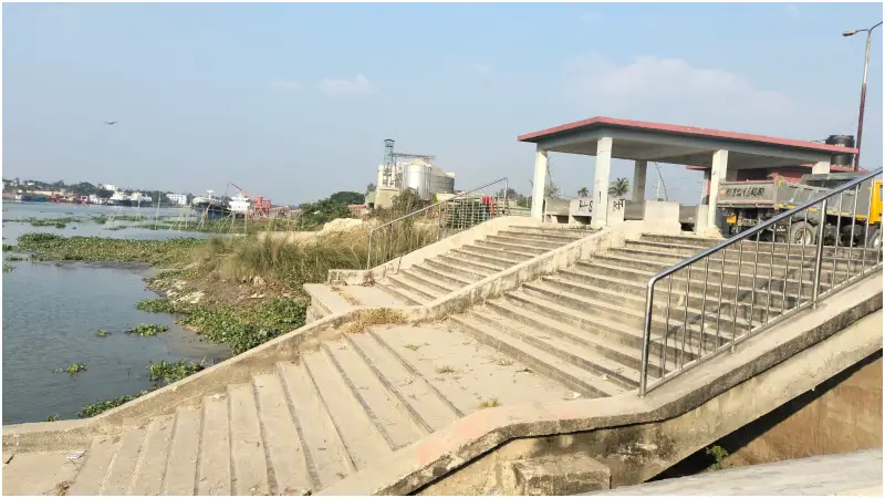 সাত বছরেও উদ্বোধন হয়নি কোটি টাকার ঘাট, এখন মাদকসেবীদের আখড়া সাত বছরেও উদ্বোধন হয়নি কোটি টাকার ঘাট, এখন মাদকসেবীদের আখড়া
