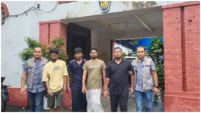 মোহাম্মদপুরে হত্যাচেষ্টার ঘটনায় পাটালি গ্রুপের আরও চার সদস্য গ্রেফতার মোহাম্মদপুরে হত্যাচেষ্টার ঘটনায় পাটালি গ্রুপের আরও চার সদস্য গ্রেফতার