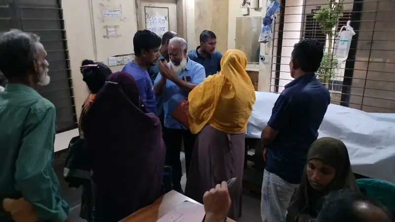 আখাউড়ায় বিদ্যুৎস্পৃষ্ট হয়ে পল্লী বিদ্যুৎ কর্মীর মৃত্যু, আহত ১ আখাউড়ায় বিদ্যুৎস্পৃষ্ট হয়ে পল্লী বিদ্যুৎ কর্মীর মৃত্যু, আহত ১