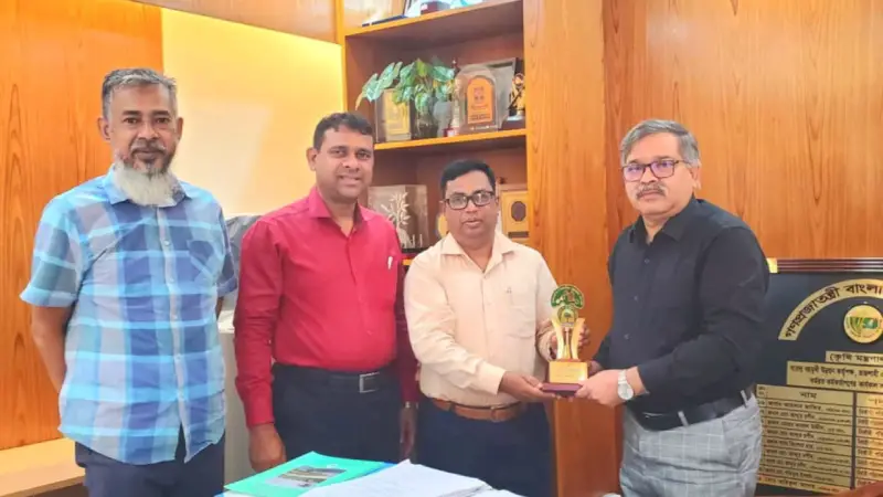 বৃক্ষরোপণে জাতীয় পুরস্কার পেল বিএমডিএ বৃক্ষরোপণে জাতীয় পুরস্কার পেল বিএমডিএ