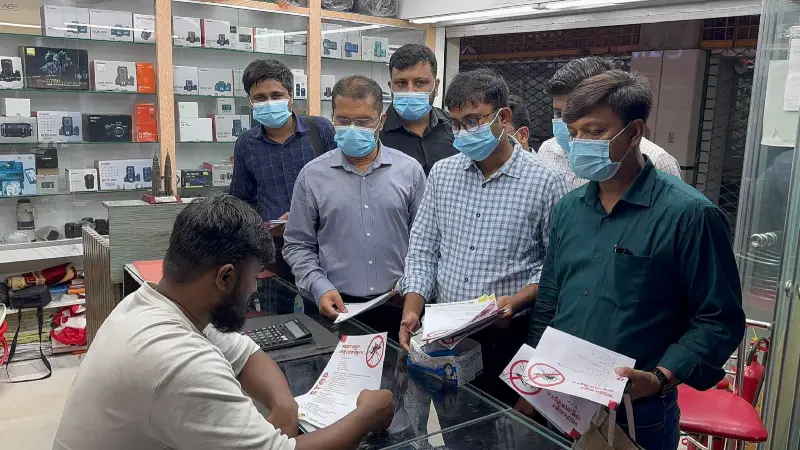 জেডআরএফ-এর উদ্যোগে ডেঙ্গু ও করোনা ভাইরাস প্রতিরোধে জনসচেতনতামূলক প্রচারপত্র বিতরণ জেডআরএফ-এর উদ্যোগে ডেঙ্গু ও করোনা ভাইরাস প্রতিরোধে জনসচেতনতামূলক প্রচারপত্র বিতরণ