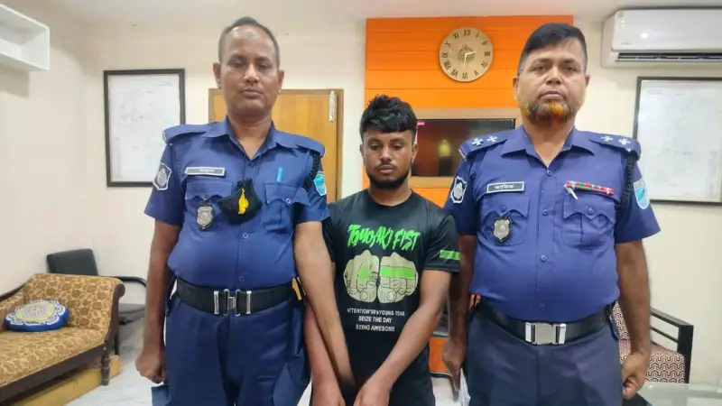 নারায়ণগঞ্জ জেলায় হাতুড়ি দিয়ে পিটিয়ে বাবাকে হত্যা, পুত্র গ্রেফতার নারায়ণগঞ্জ জেলায় হাতুড়ি দিয়ে পিটিয়ে বাবাকে হত্যা, পুত্র গ্রেফতার