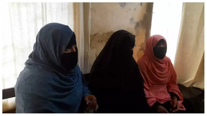 হাসপাতালে তিন মহিলা চোর আটক হাসপাতালে তিন মহিলা চোর আটক