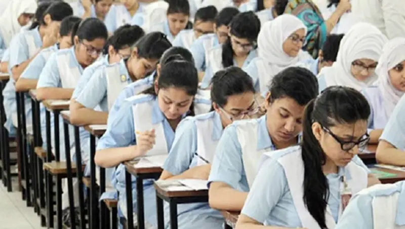 জানা গেল এসএসসি পরীক্ষার ফল প্রকাশের সম্ভাব্য তারিখ জানা গেল এসএসসি পরীক্ষার ফল প্রকাশের সম্ভাব্য তারিখ