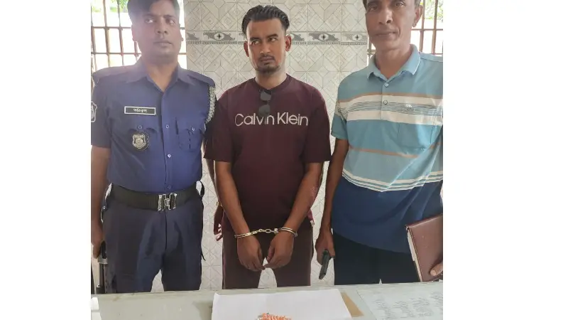 বাঞ্ছারামপুরে ইয়াবাসহ মাদক ব্যবসায়ী আটক বাঞ্ছারামপুরে ইয়াবাসহ মাদক ব্যবসায়ী আটক
