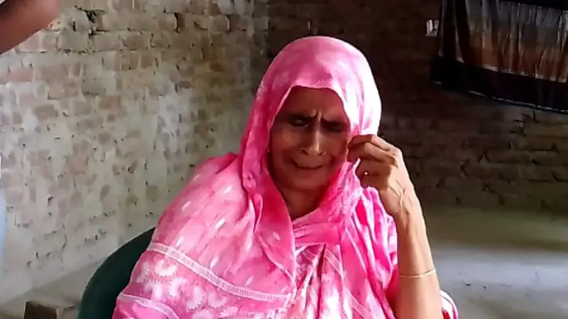 “আপনেরা কি পারবেন আমার পুতেরে ফিরাইয়া দিতে”- সন্তানহারা এক মায়ের আকুতি “আপনেরা কি পারবেন আমার পুতেরে ফিরাইয়া দিতে”- সন্তানহারা এক মায়ের আকুতি