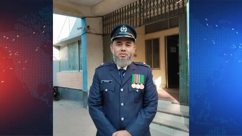 গঙ্গাচড়া হিন্দু পল্লীতে হামলার তথ্য চাওয়ায় প্রথম আলোসহ দুই সাংবাদিককে গালিগালাজ করে গ্রেফতারের নির্দেশ দিলেন ওসি গঙ্গাচড়া হিন্দু পল্লীতে হামলার তথ্য চাওয়ায় প্রথম আলোসহ দুই সাংবাদিককে গালিগালাজ করে গ্রেফতারের নির্দেশ দিলেন ওসি