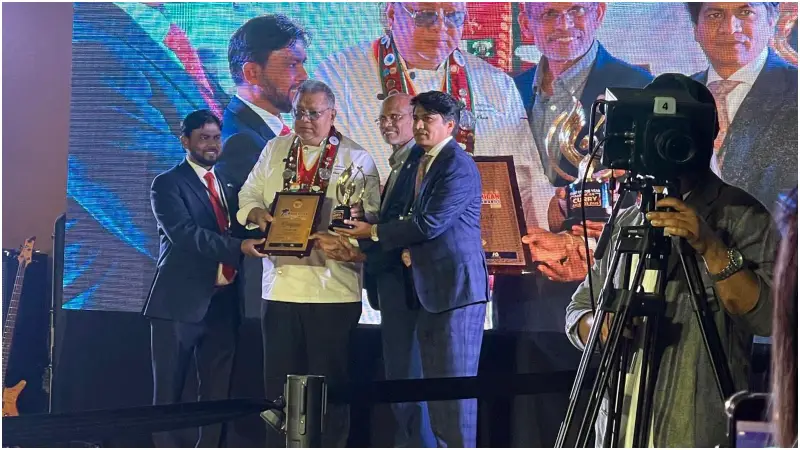 নিউইয়র্কে প্রথম ‘আমেরিকান কারি অ্যাওয়ার্ডস’— সেরা শেফ টনি করিম খান