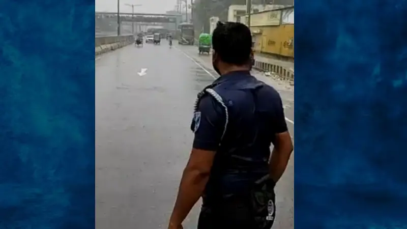 টানা বৃষ্টিতে ক্ষতিগ্রস্ত নিম্ন আয়ের মানুষ