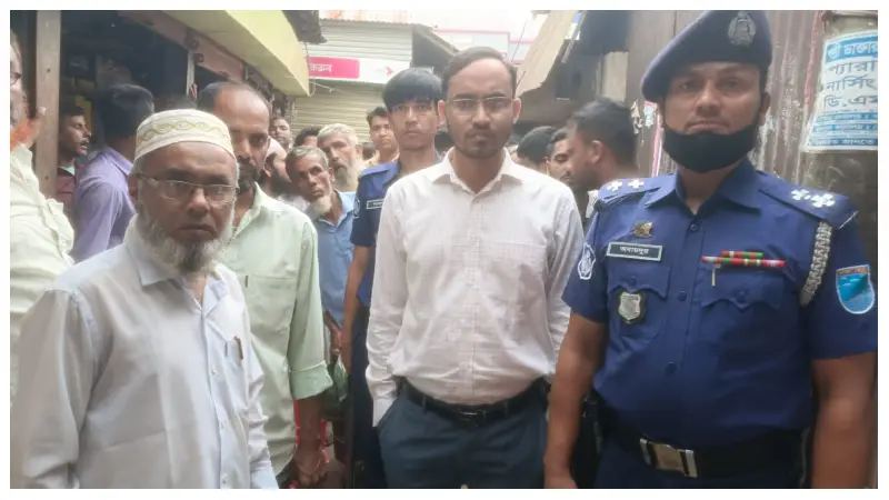 রায়পুরায় দ্রব্যমূল্যের দাম নিয়ন্ত্রণে রাখতে বাজার মনিটরিং ও মোবাইল কোর্টে জরিমানা রায়পুরায় দ্রব্যমূল্যের দাম নিয়ন্ত্রণে রাখতে বাজার মনিটরিং ও মোবাইল কোর্টে জরিমানা